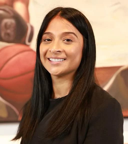 Erika Castro from Comedian